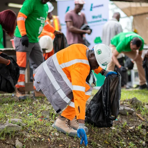 Clean Up Exercise by Lafarge Africa  employees